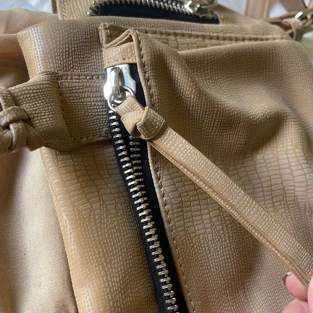 Free People Cross Body Purse with removable cross strap - Picture 7 of 11